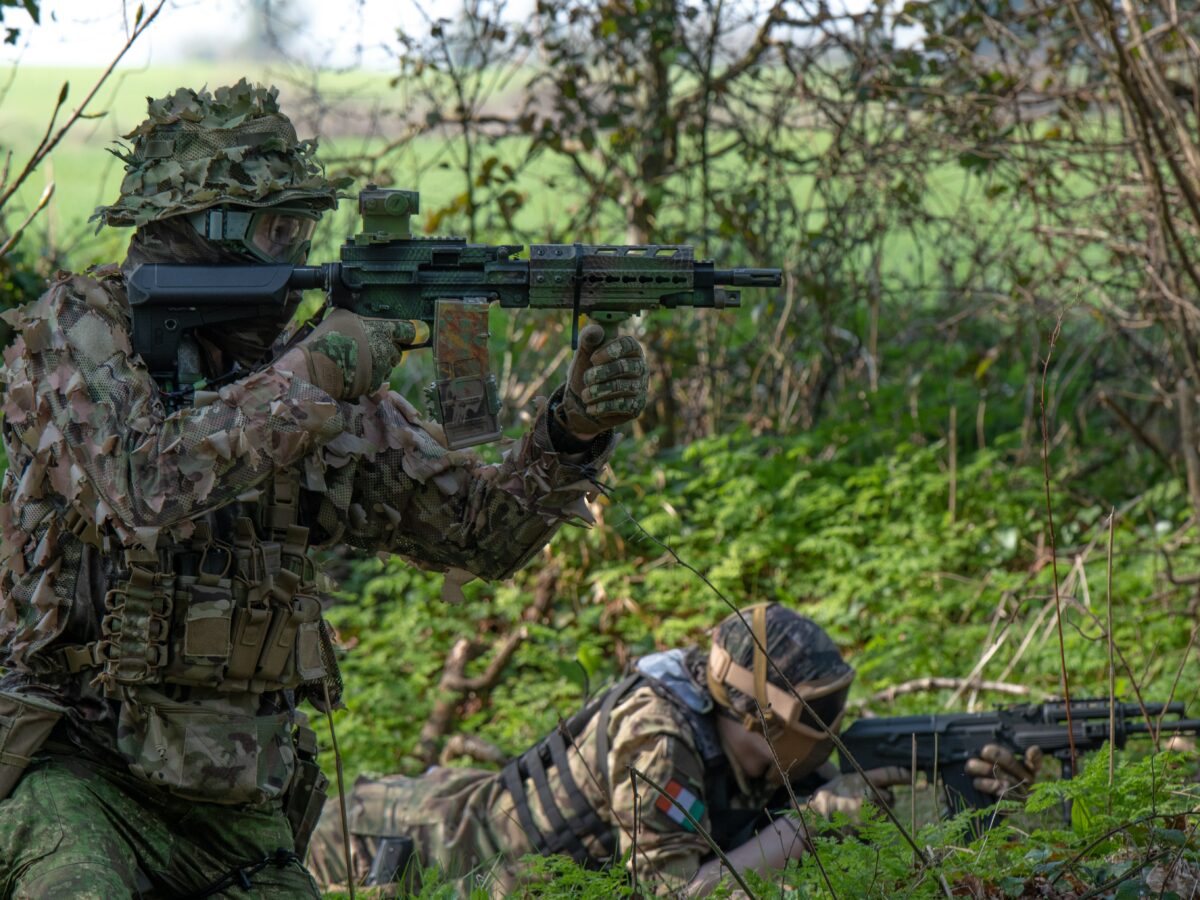 armele de tip airsoft, tot mai populare în rândul adolescenților - experţii trag un semnal de alarmă