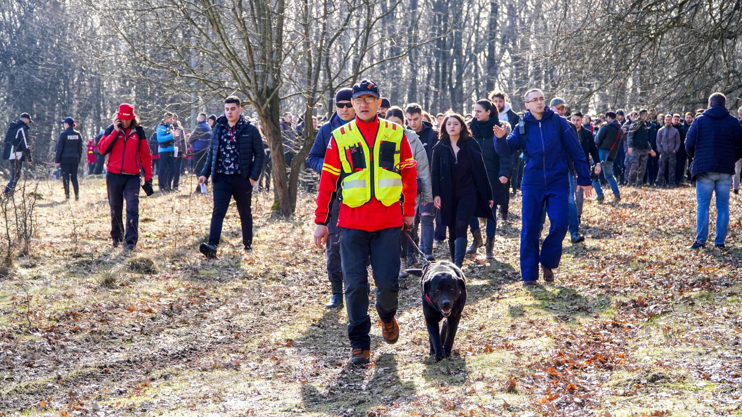 update foto: studenta dispărută, căutată prin pădurea dumbrava - peste 300 de oameni cercetează zona alături de polițiști