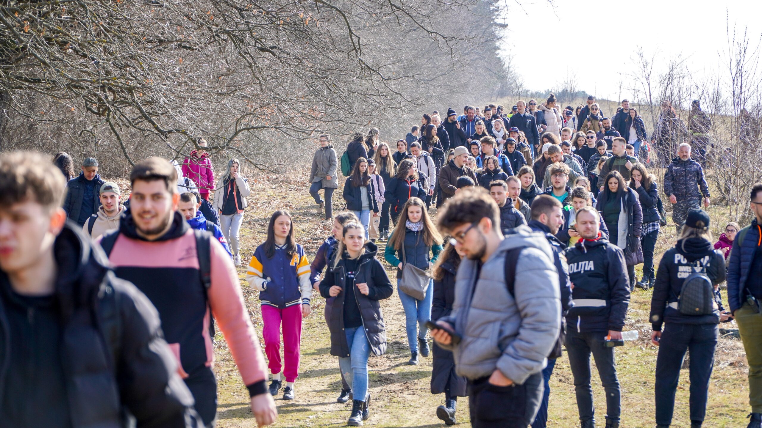 update foto: studenta dispărută, căutată prin pădurea dumbrava - peste 300 de oameni cercetează zona alături de polițiști