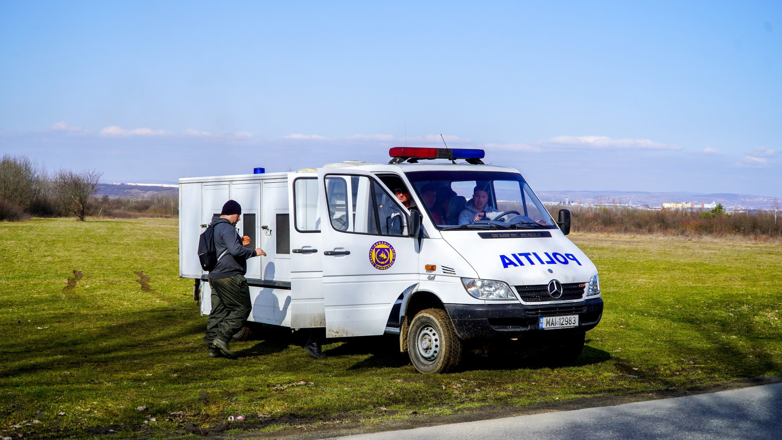 update foto: studenta dispărută, căutată prin pădurea dumbrava - peste 300 de oameni cercetează zona alături de polițiști