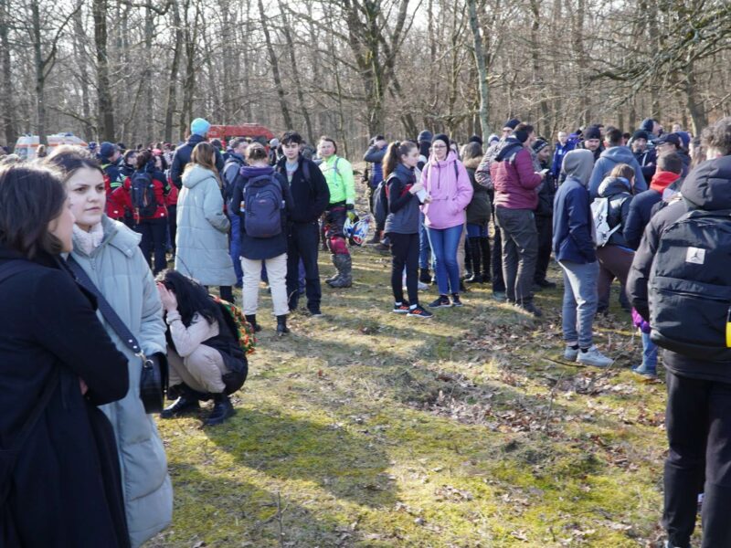 UPDATE FOTO: Studenta dispărută, căutată prin Pădurea Dumbrava - Peste 300 de oameni cercetează zona alături de polițiști