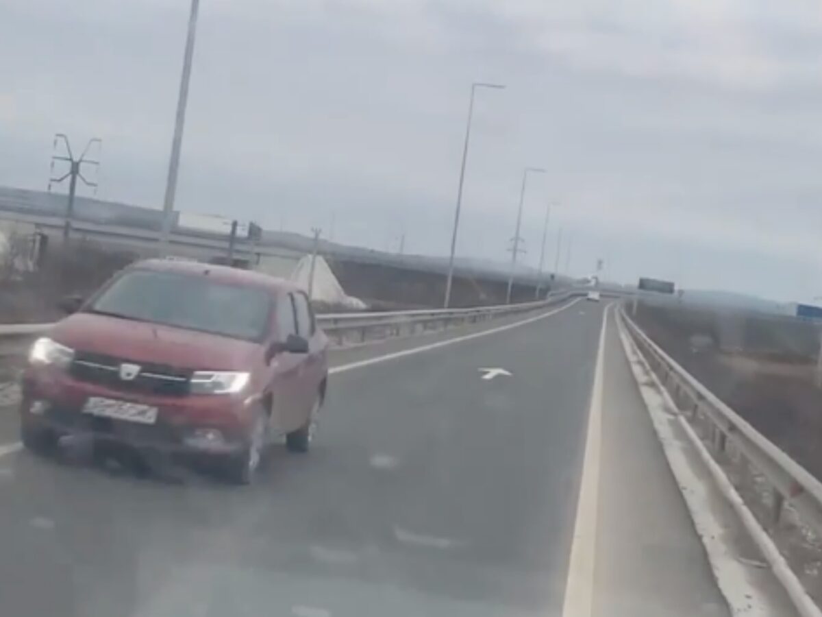 VIDEO: Inconștiență maximă - Șofer pe contrasens la ieșirea de pe autostradă spre Mediaș