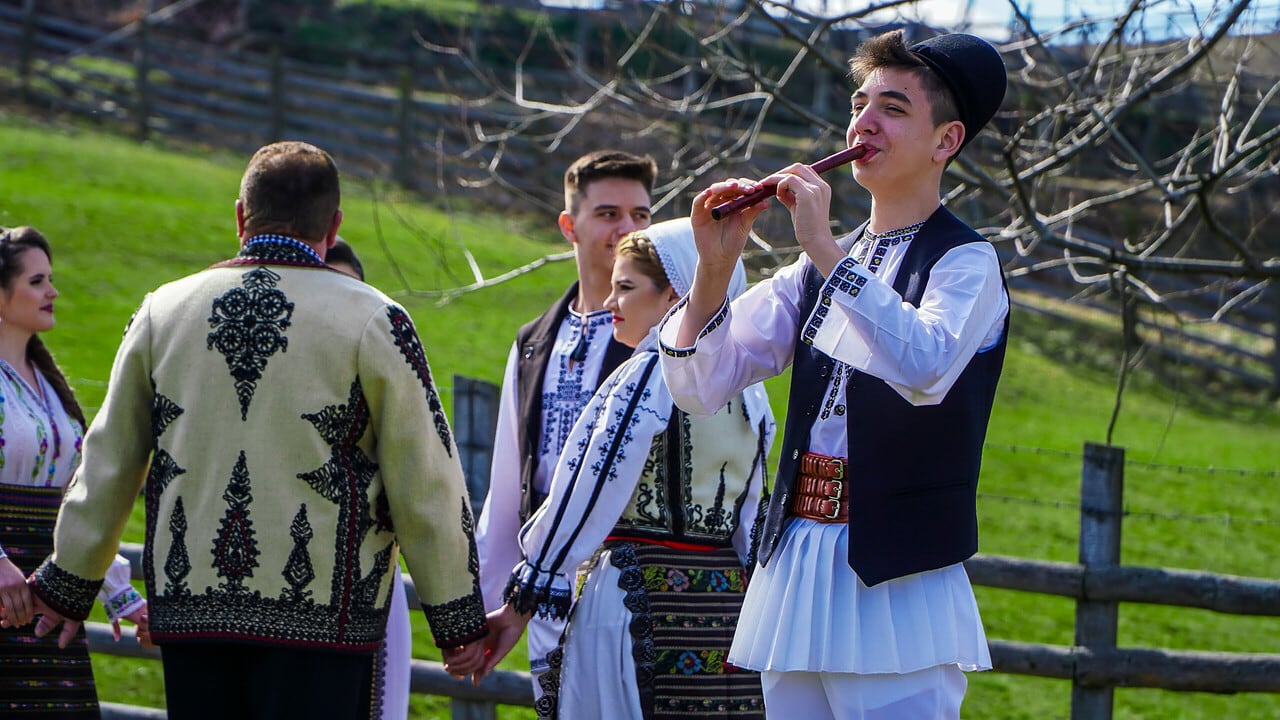 foto video iliuță de la jina, vedeta mărginimii sibiene - „fetele, banii și oile nu se discută”