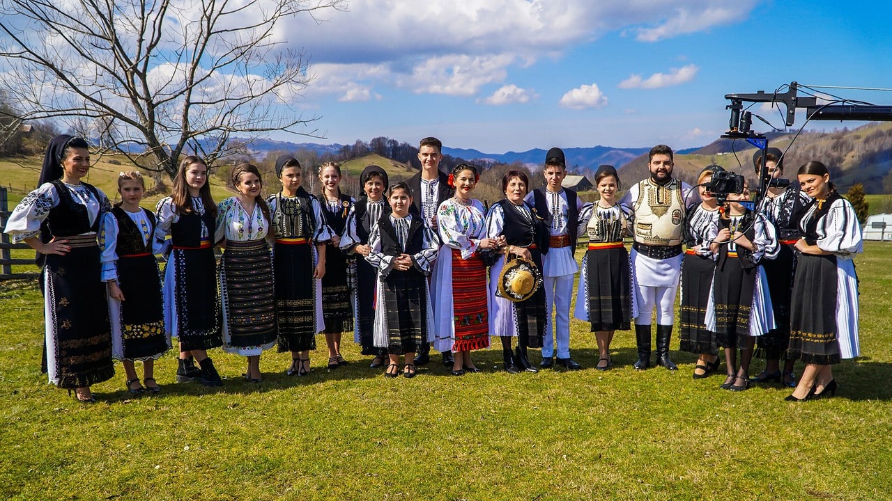 foto video iliuță de la jina, vedeta mărginimii sibiene - „fetele, banii și oile nu se discută”