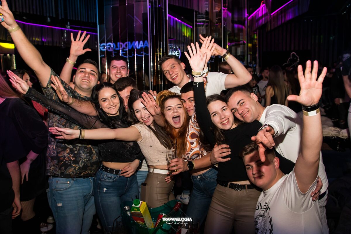 petreceri cu ritmuri balcanice la liquid - balkan party și manelo fiesta, vineri și sâmbătă