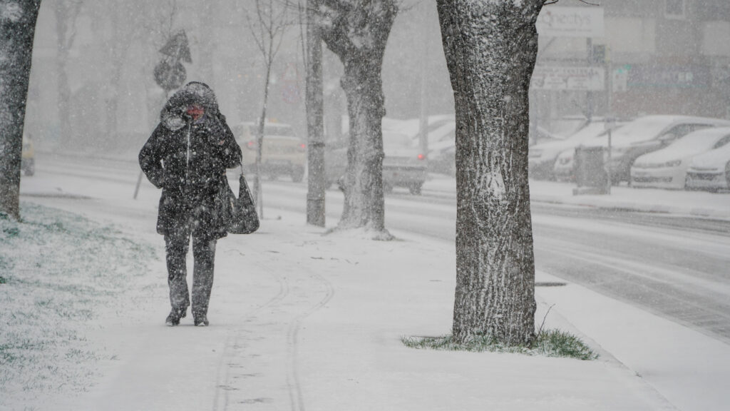 foto video ninsoare abundentă și viscol, miercuri dimineață la sibiu - meteorologii ne dau însă vești bune