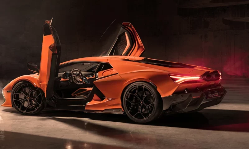 video primul model lamborghini hibrid cu trei motoare electrice - va avea peste 1.000 de cai putere