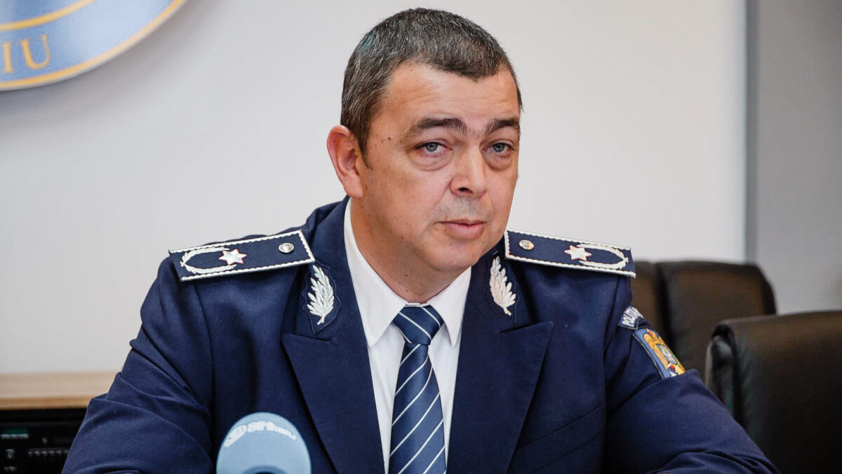 Șeful IPJ Sibiu, despre agenții dați afară în cazul mașinii de poliție furate - „Ați vrea să fiți coleg cu doi polițiști de care își bate joc un oarecare?”