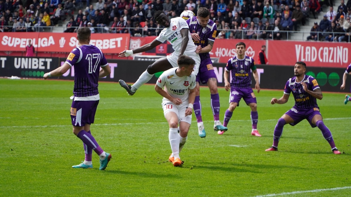 VIDEO FOTO FC Hermannstadt câștigă și cu Argeșul - Sibiul scapă de emoții pe final de sezon