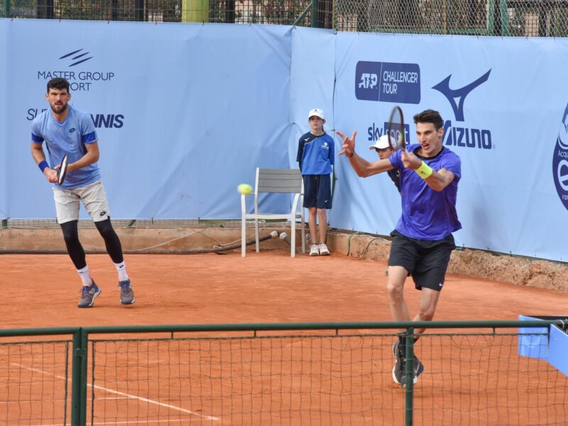 Victor Cornea triumfă în turneul de la San Remo - Tenismenul sibian a urcat pe locul 95 mondial la dublu