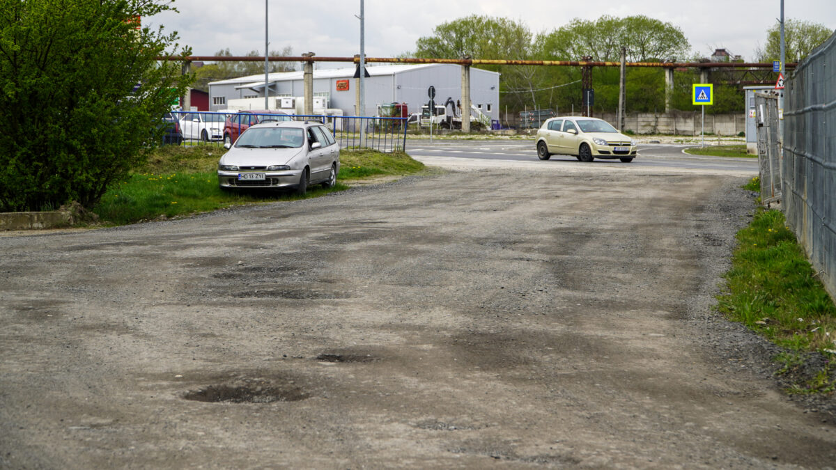 Acces ca în Evul Mediu pentru sute de locuitori din ansamblul ”Henri Coandă” – Locatarii acuză Primăria Sibiu că ”de doi ani nu face nimic”