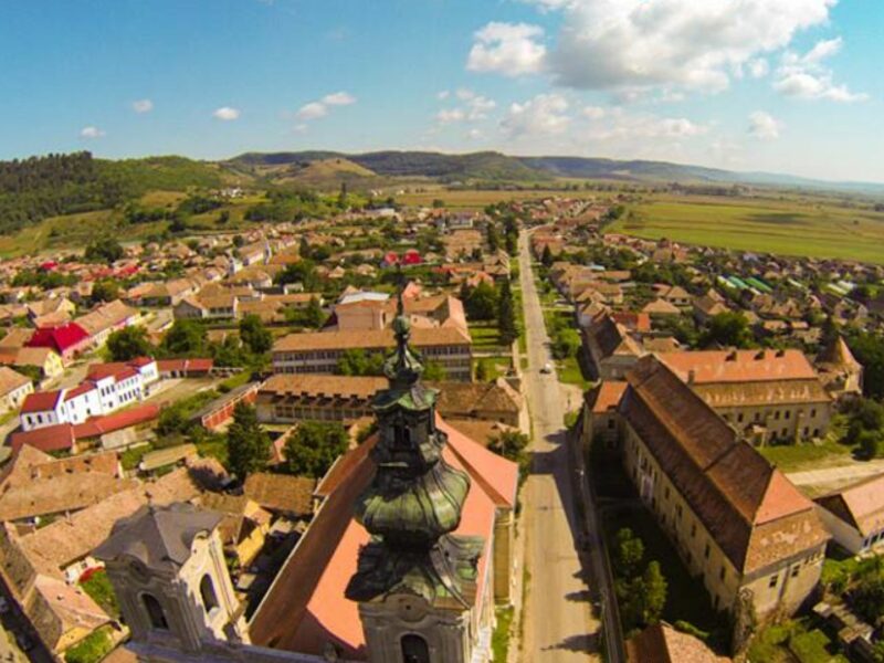 locuitorii din dumbrăveni deranjați de mirosul greu ce plutește peste oraș. primarul garantează că e temporar.