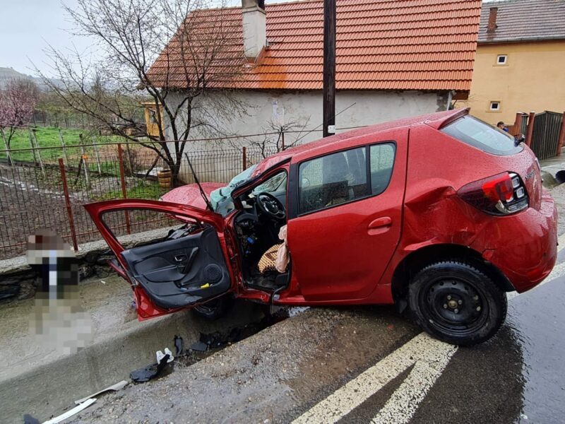 șoferul de 77 de ani, rănit grav în accidentul de la șeica mare, a decedat