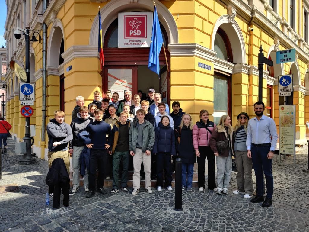 Studenți din Danemarca, în vizită la PSD Sibiu (C.P)