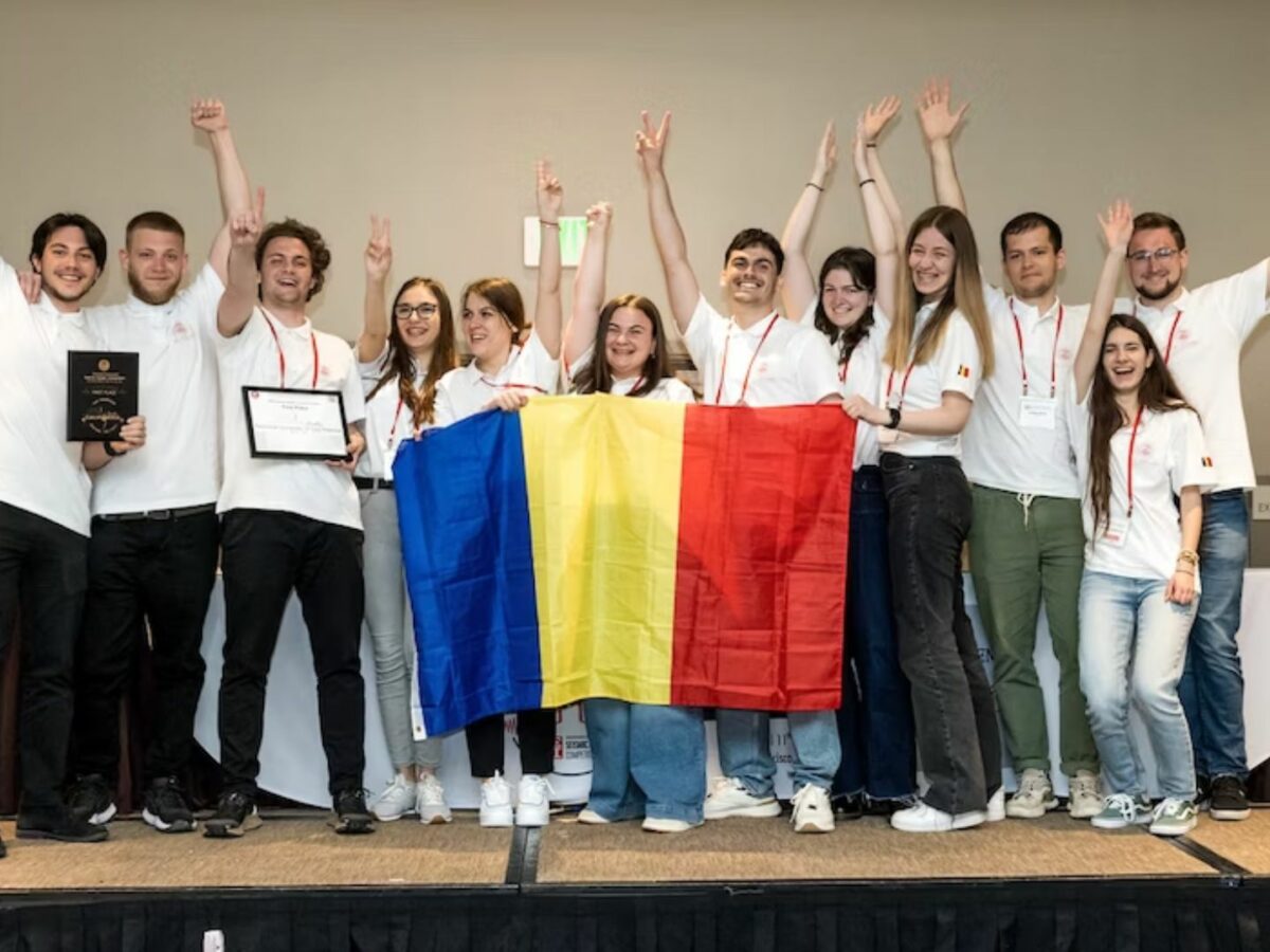 Studenții români, marii câștigători la un concurs internațional în inginerie seismică - Au fost premiați la San Francisco