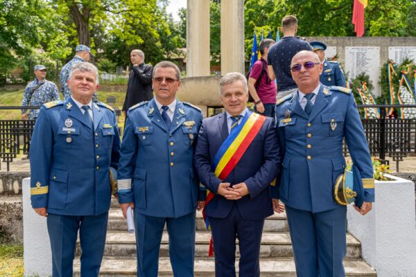 FOTO Ceremonialuri militare și religioase dedicate Zilei Eroilor la Mediaș