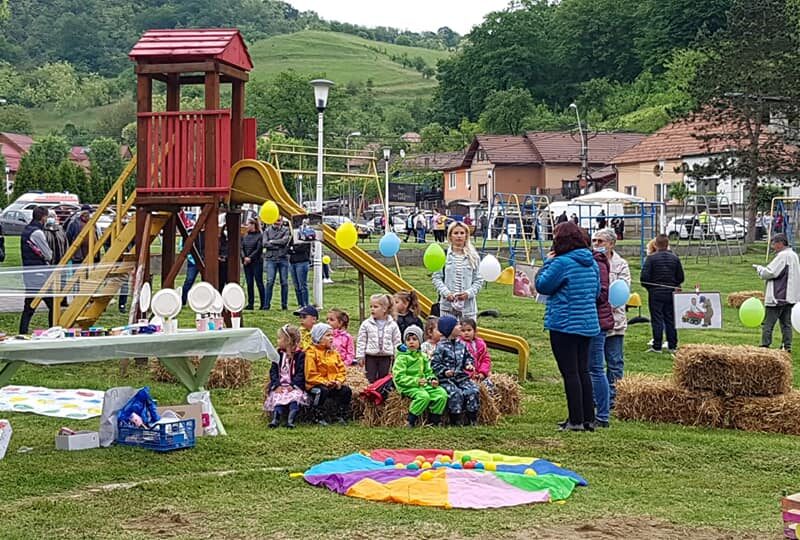 ateliere de creație, muzică și desene pe asfalt, de ziua copilului la mediaș