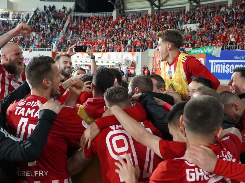 live foto video - finala cupei româniei: atmosferă ca în champions league pe municipalul din sibiu - fanii lui u cluj fac spectacol!