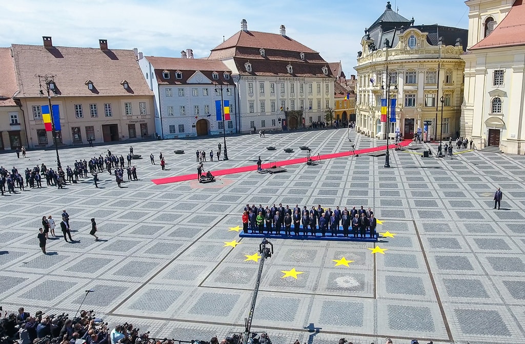 Mesajul Consiliului Județean Sibiu de Ziua Europei - ”Îi vom ajuta întotdeauna pe cei mai vulnerabili din Europa”