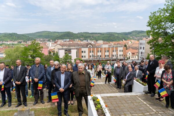 FOTO Ceremonialuri militare și religioase dedicate Zilei Eroilor la Mediaș