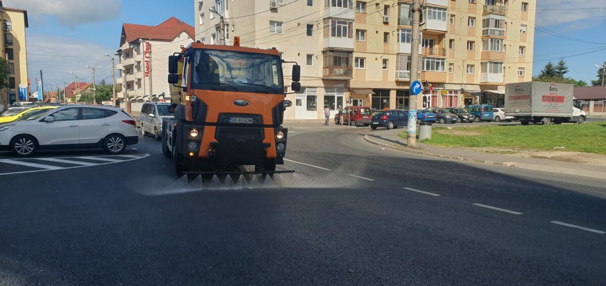 Reportaj din mașina de spălat străzile a SOMA: Ce trebuie să știe sibienii