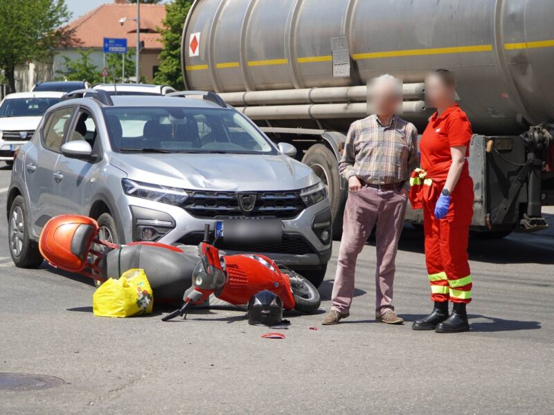 video foto: scuter lovit de o mașină pe strada reconstrucției - un bărbat a fost rănit