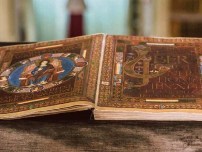 codex aureus, manuscrisul românesc cu cerneală de aur, inclus în patrimoniul unesco