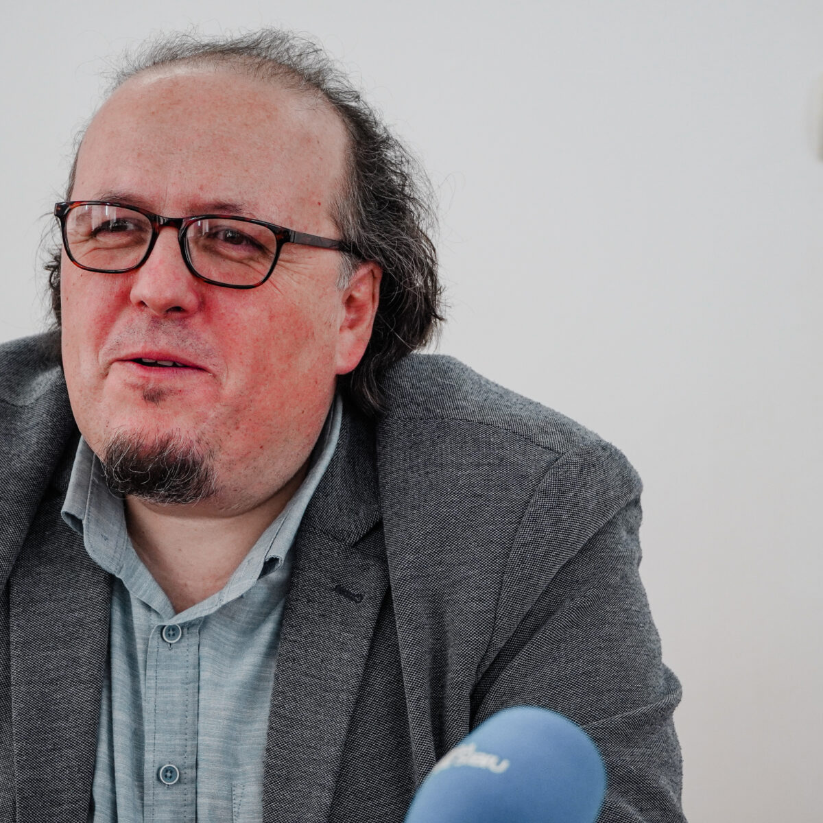 Clopoțeii de primăvară răsună prin poezie la Sibiu