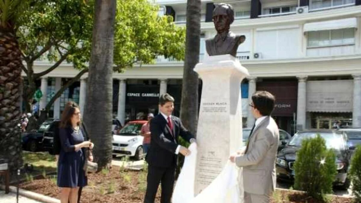 Lucian Blaga, admirat de portughezi - Are un monument în inima orașului Estoril