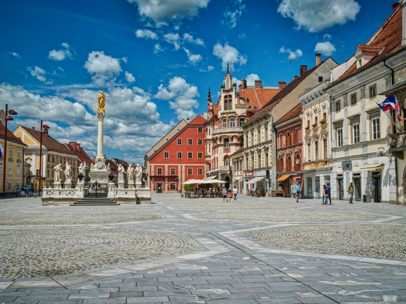 teatrul ”gong” din sibiu prezintă spectacolul ”dovedește - o poveste virală”, marți în slovenia