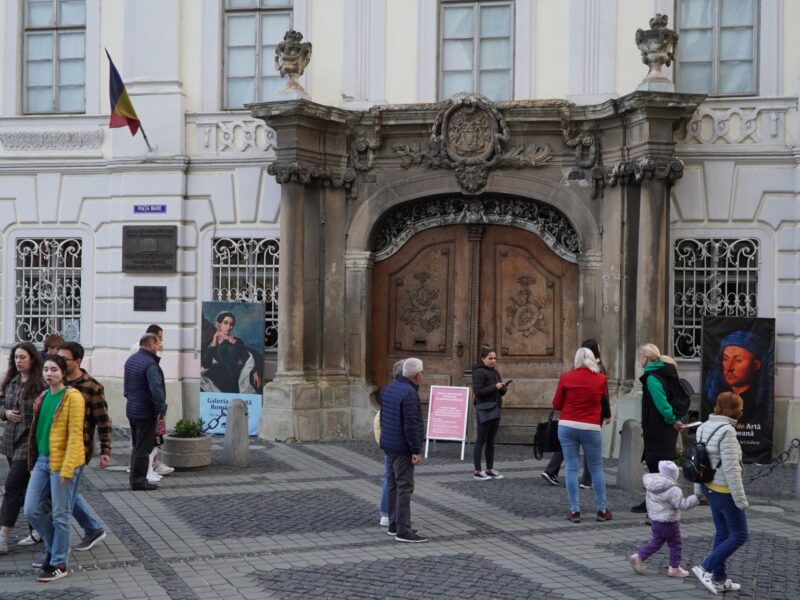 „legendele olimpului” și „…skoro damoi!” la muzeul brukenthal. expoziții de grafică italiană și documente istorice la sibiu