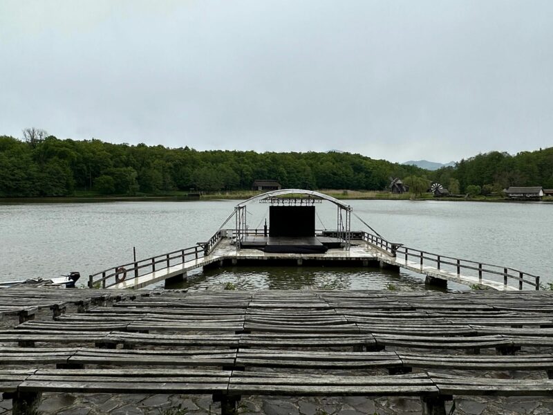 Licitația pentru lucrările la noua scenă pe Lac ar putea avea loc în toamnă - „Trebuie să depunem încă o parte de actualizări de prețuri”