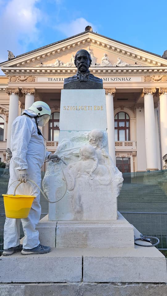 Statuie celebră din Oradea, readusă la viață de restauratori de la muzeul Brukenthal din Sibiu