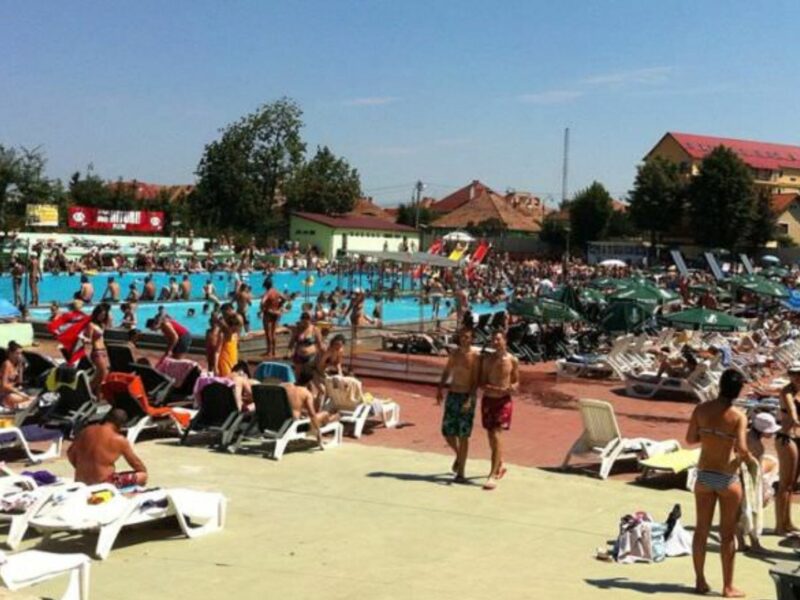 unde ne „bălăcim” în această vară - piscinele și locuri de relaxare deschise în sibiu și împrejurimi!