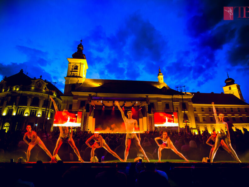 Teatrul de Balet Sibiu dansează în Piața Mare, după o pauză de trei ani