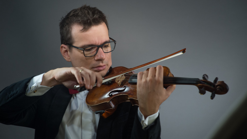 violonistul alexandru tomescu, prezent duminică la sibiu - va cânta la o vioară stradivarius