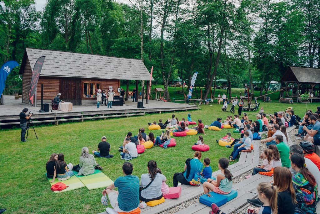 FOTO Târgul de Jucării, un adevărat succes - Aproape 12.000 de vizitatori au trecut pragul evenimentului din Muzeul Astra