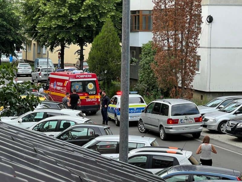 copil lovit de o mașină pe aleea petuniei - minorul, dus de urgență la spital
