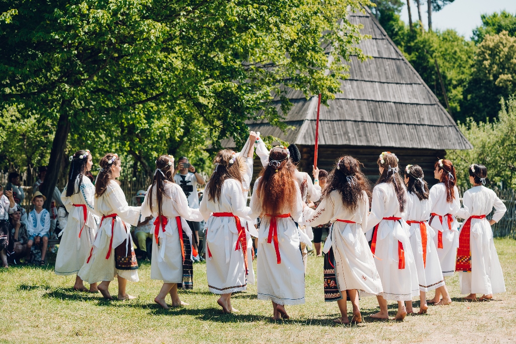 ziua universală a iei sărbătorită preț de trei zile la muzeul astra - programul complet al evenimentului