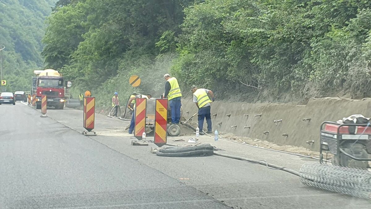 Aglomerație pe Valea Oltului - Trafic îngreunat pe DN7 la Călimănești