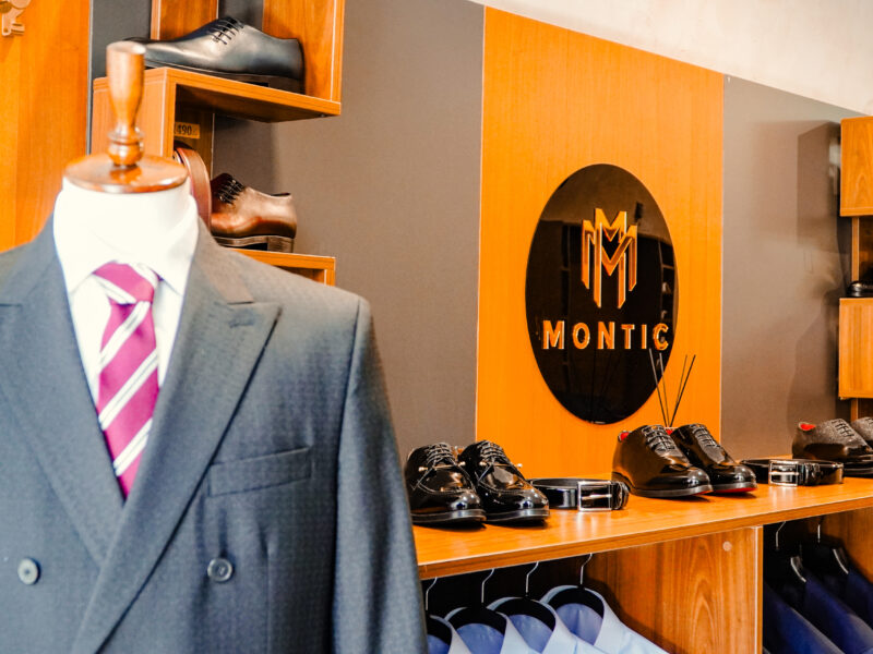 Nou la showroom-ul cu pantofi de lux „Montic” din Sibiu – Costume made-to-measure, la comandă