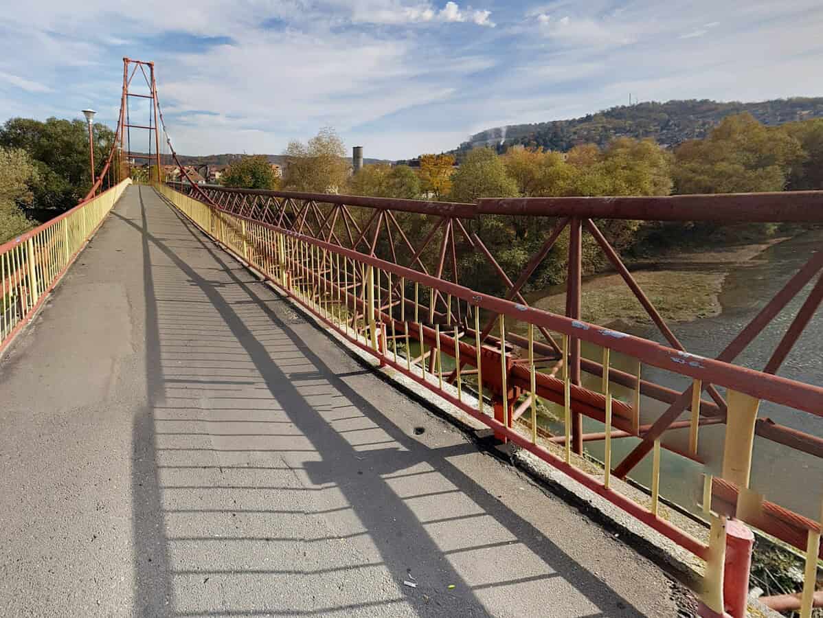 se modernizează o pasarelă pietonală importantă din mediaș
