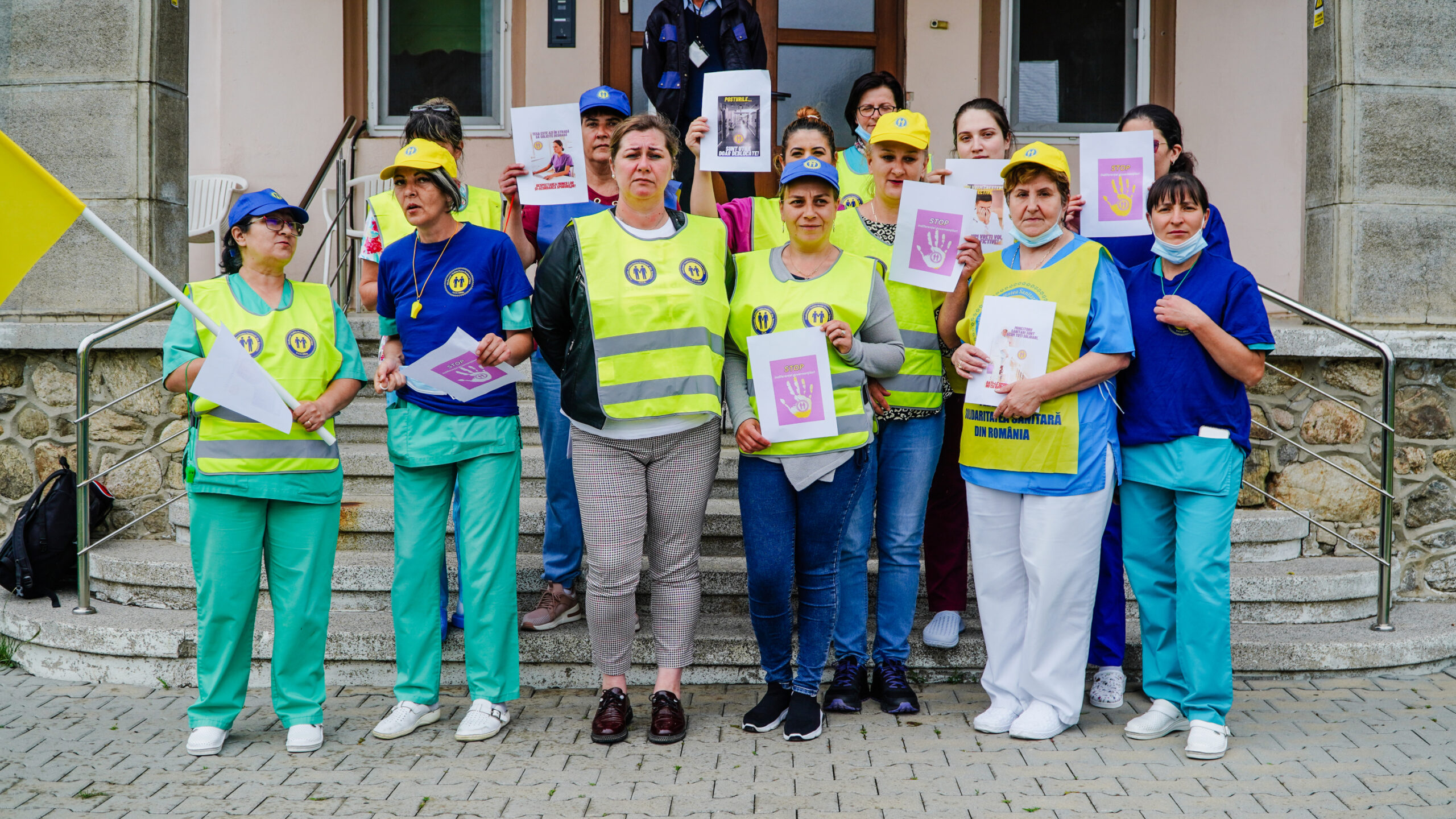 FOTO: Medicii pichetează spitalele din Sibiu - Sindicaliștii amenință cu greva generală