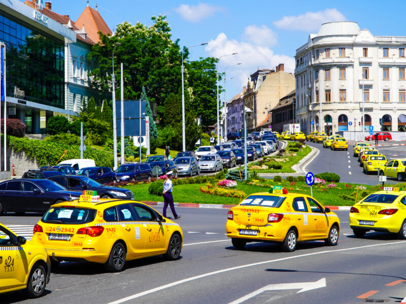 taximetriștii din sibiu protestează împotriva bolt și uber. „vrem să atragem atenția guvernului”