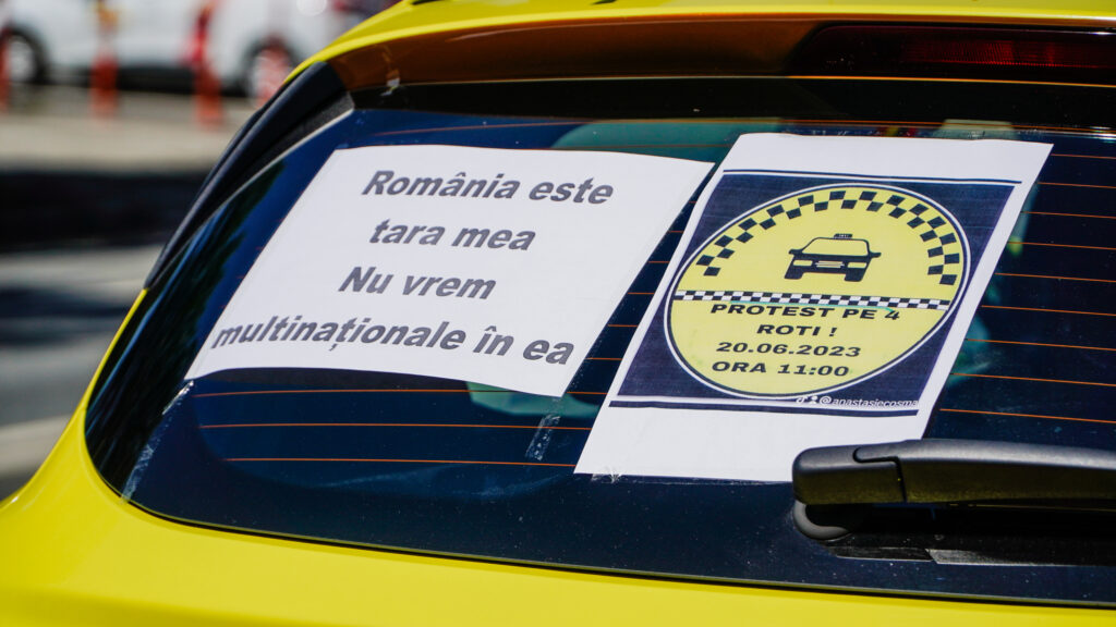 video foto sibiul paralizat de protestul taximetriștilor. cer interzicerea bolt și uber în oraș – ”ne-au scăzut comenzile cu 80 la sută!”