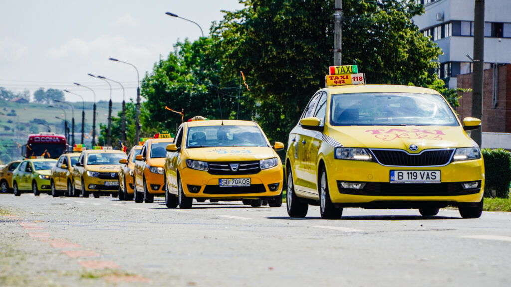 video foto sibiul paralizat de protestul taximetriștilor. cer interzicerea bolt și uber în oraș – ”ne-au scăzut comenzile cu 80 la sută!”