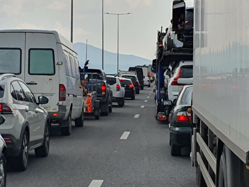 VIDEO FOTO: Trafic îngreunat pe autostrada A1 la Boița - Coloana se întinde pe câțiva kilometri