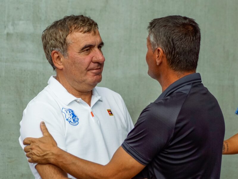 Hagi decorat cu ordinul național ”Steaua României”