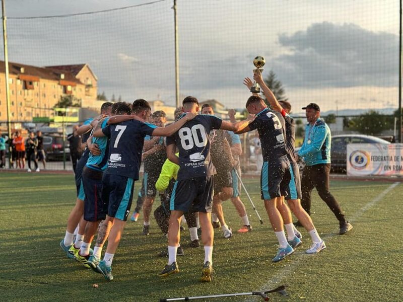 Trei echipe sibiene se califică în prima fază eliminatorie a Cupei României de la Sibiu - Doar Tiki-Taka Topram a câștigat grupa