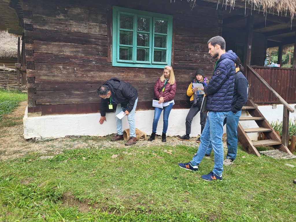 Muzeul ASTRA, gazdă din nou a Atelierului Internaţional Heritage Conservation: Crafting, Sculpting and Restoring Wood